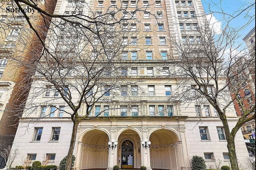 440 Riverside Drive, Unit C photo 10