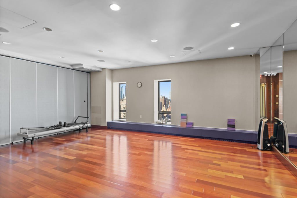 530 East 76th Street, Unit 19C photo 20