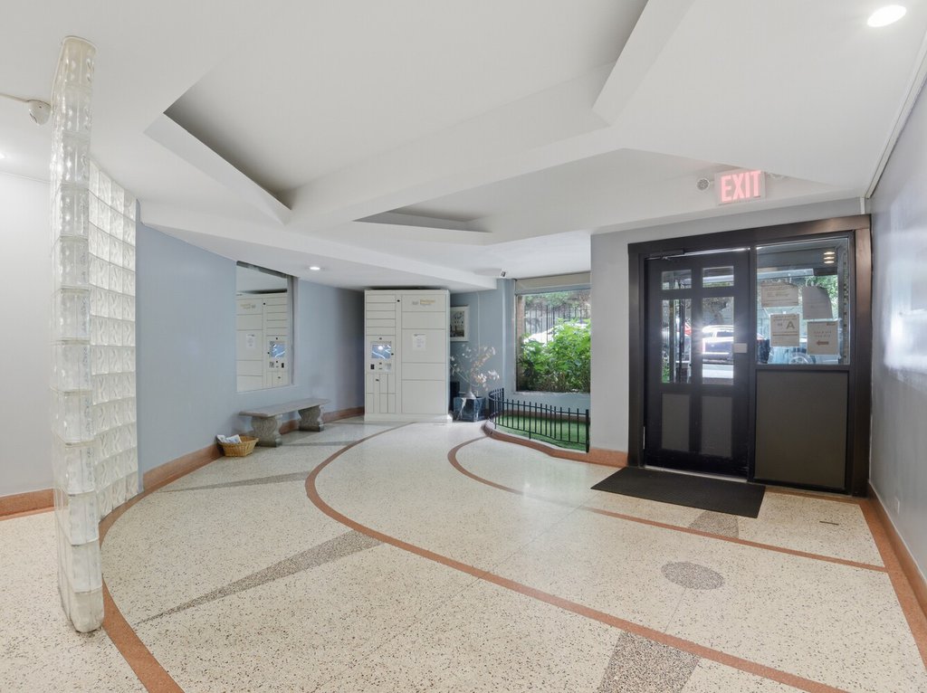 2866 Marion Avenue, Unit 4C photo 4