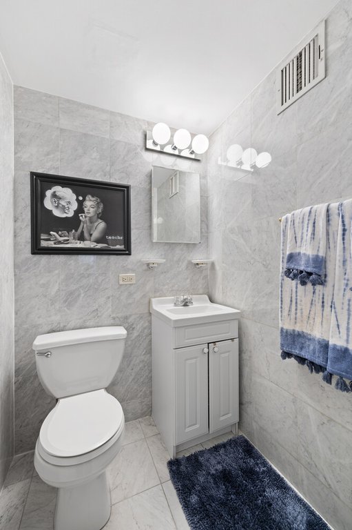 754 East 6th Street, Unit 4E photo 4