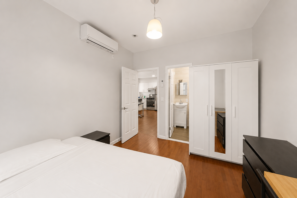 281 Sullivan Place, Unit C photo 10