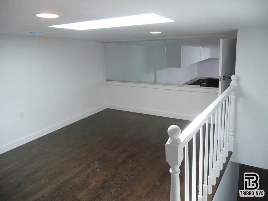 886 Franklin Avenue, Unit 2LL photo 3