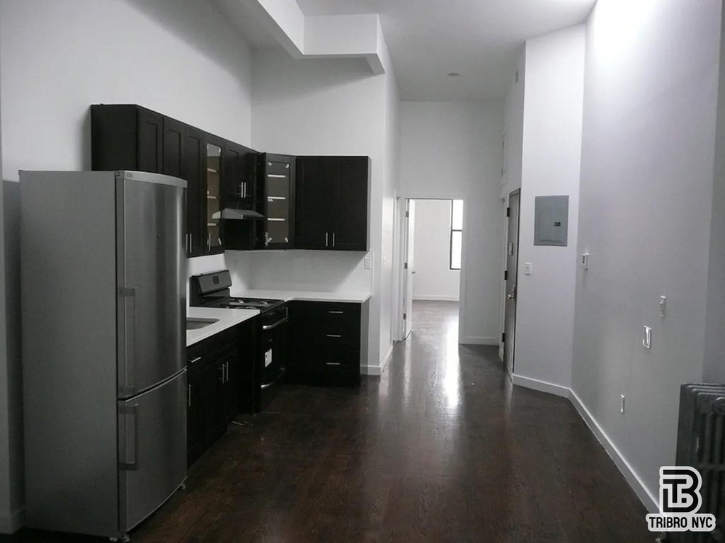 886 Franklin Avenue, Unit 2LL photo 5