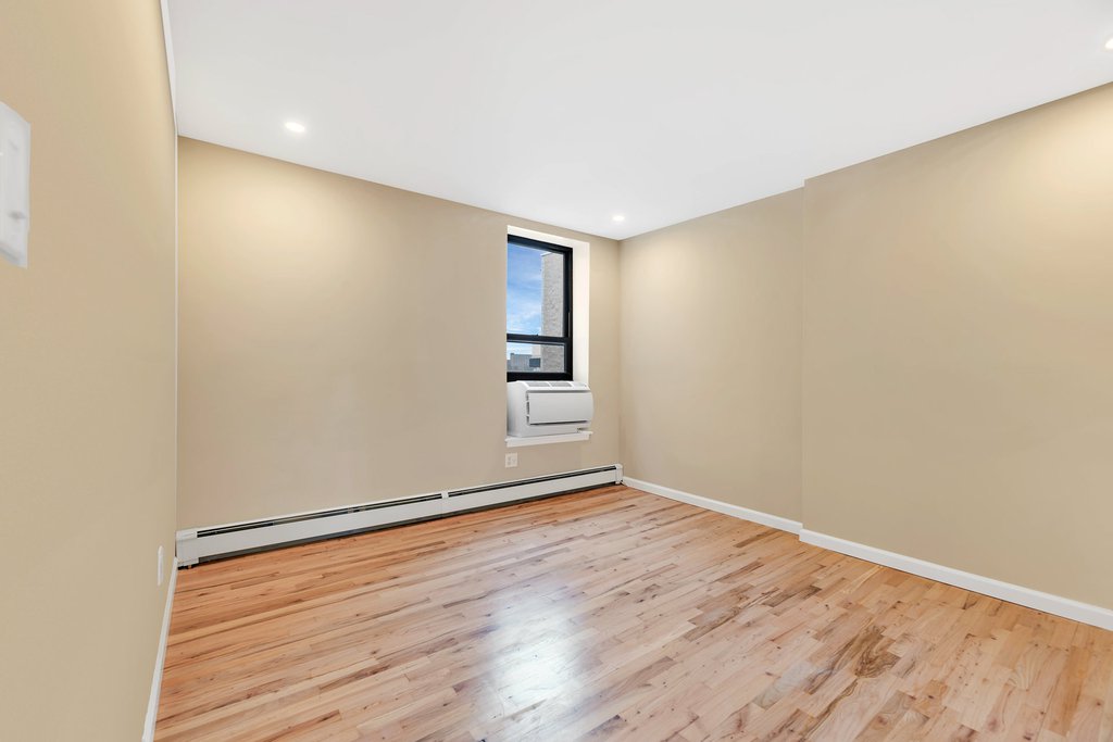 14-23 31st Avenue, Unit 2B photo 7