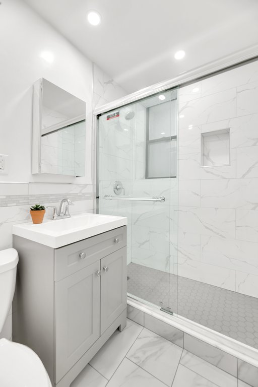 14-23 31st Avenue, Unit 2B photo 5