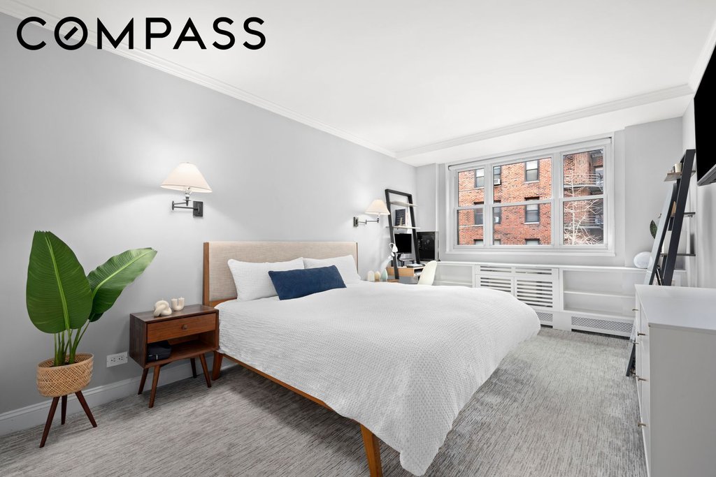 63 East 9th Street, Unit 4R photo 5