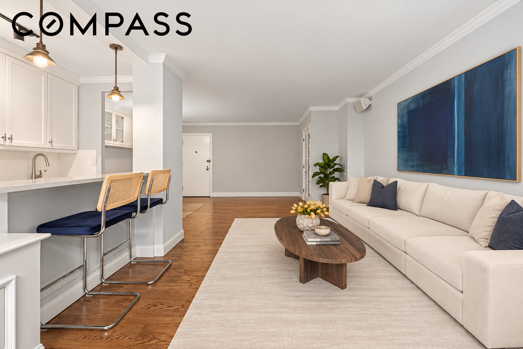 63 East 9th Street, Unit 4R photo 2