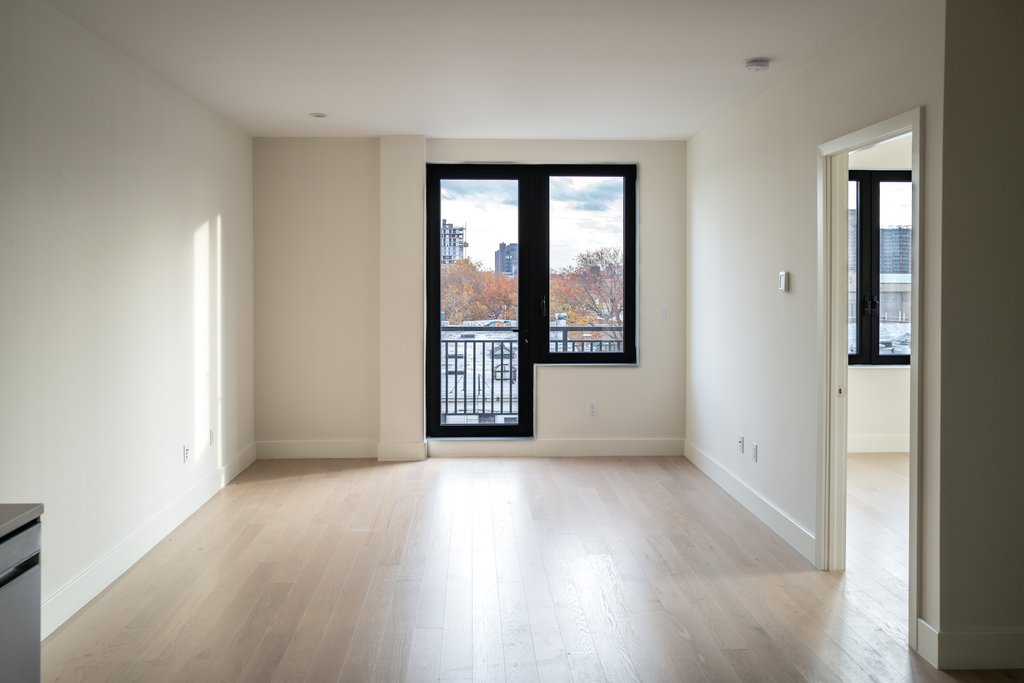 738 Grand Street, Unit 6B photo 4
