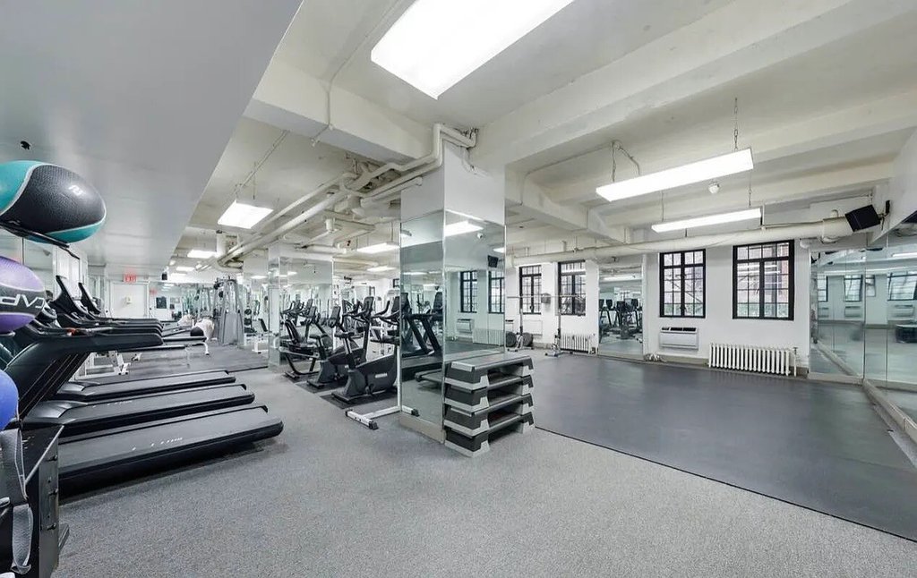 320 East 42nd Street, Unit 2207 photo 6