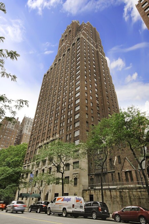 320 East 42nd Street, Unit 2207 photo 7