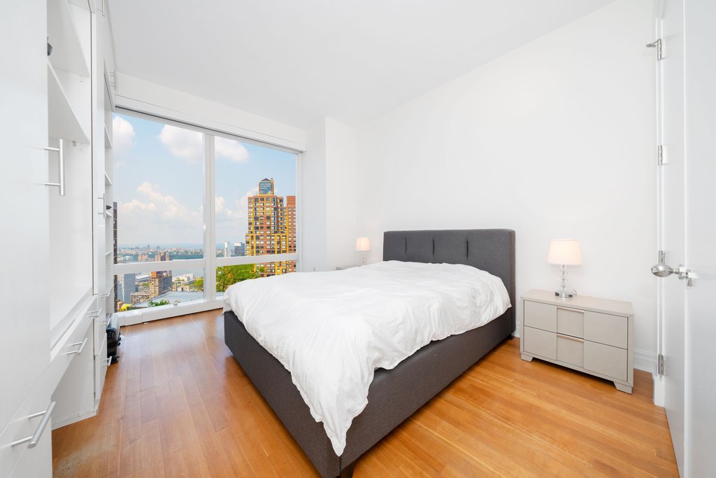 25 Columbus Circle, Unit ST53F photo 6