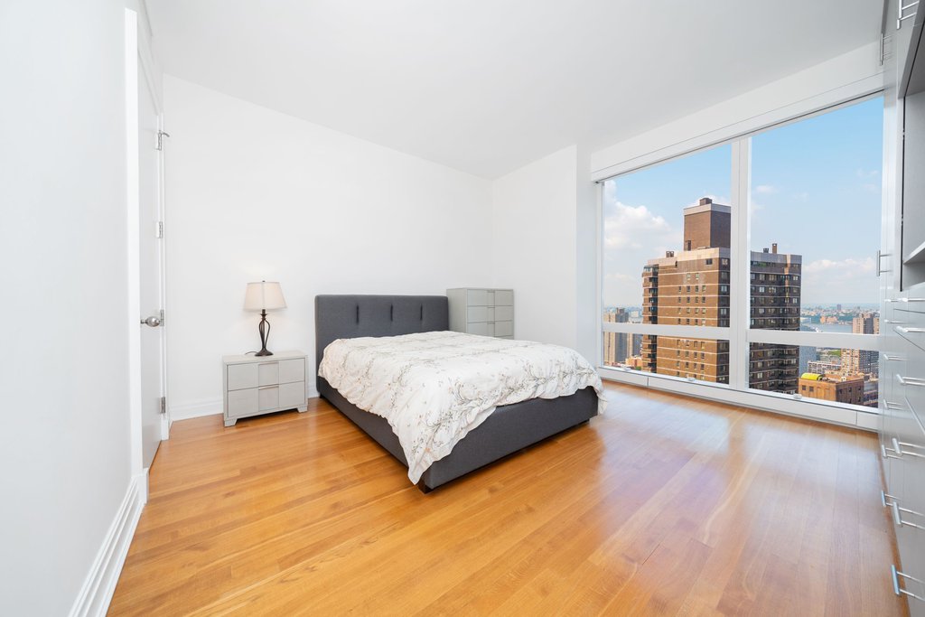 25 Columbus Circle, Unit ST53F photo 12