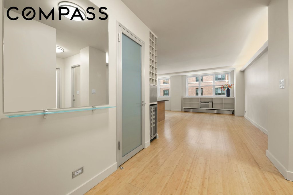 63 East 9th Street, Unit 5G photo 8
