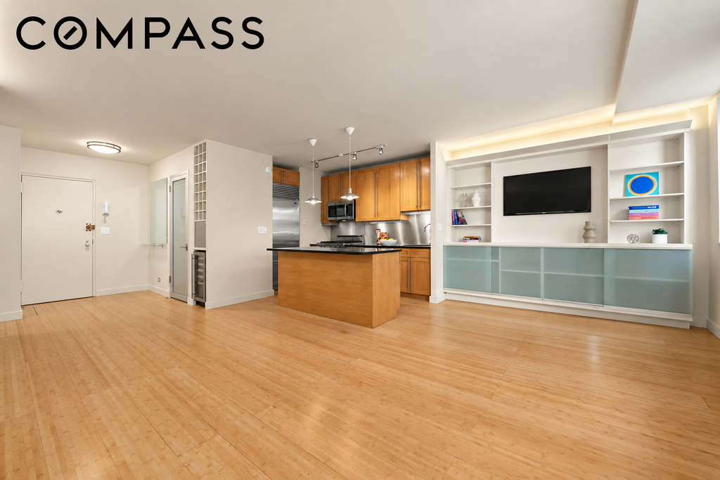 63 East 9th Street, Unit 5G photo 5