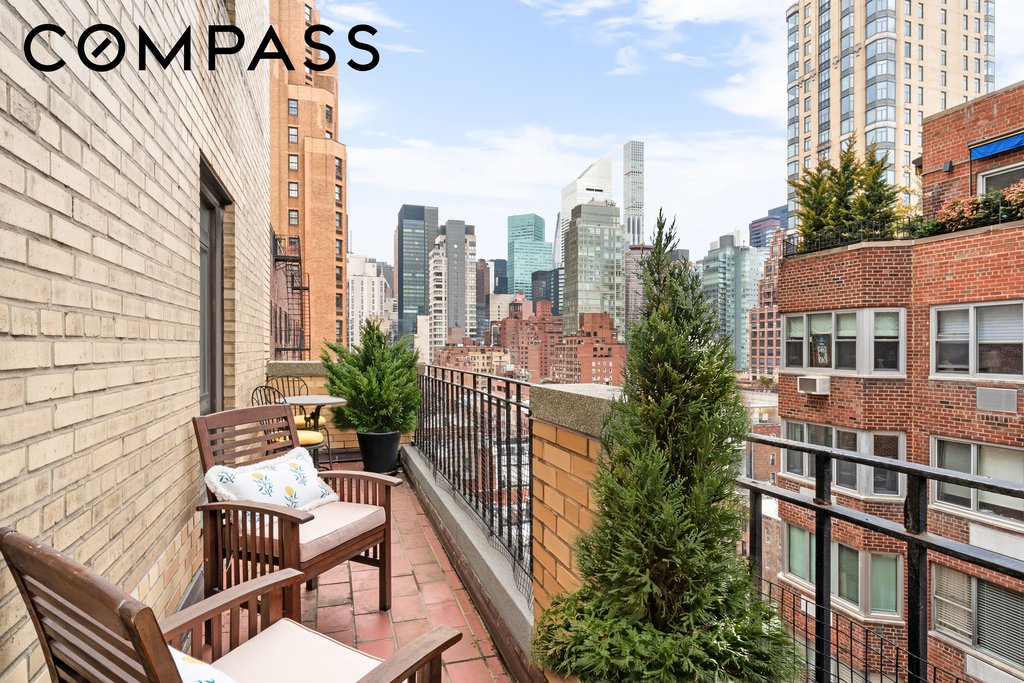 2 Beekman Place, Unit 12F photo 3