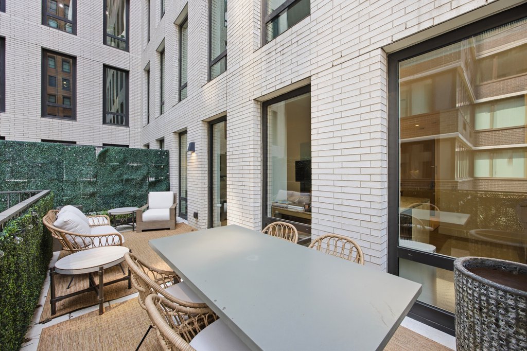 15 West 61st Street, Unit 3F