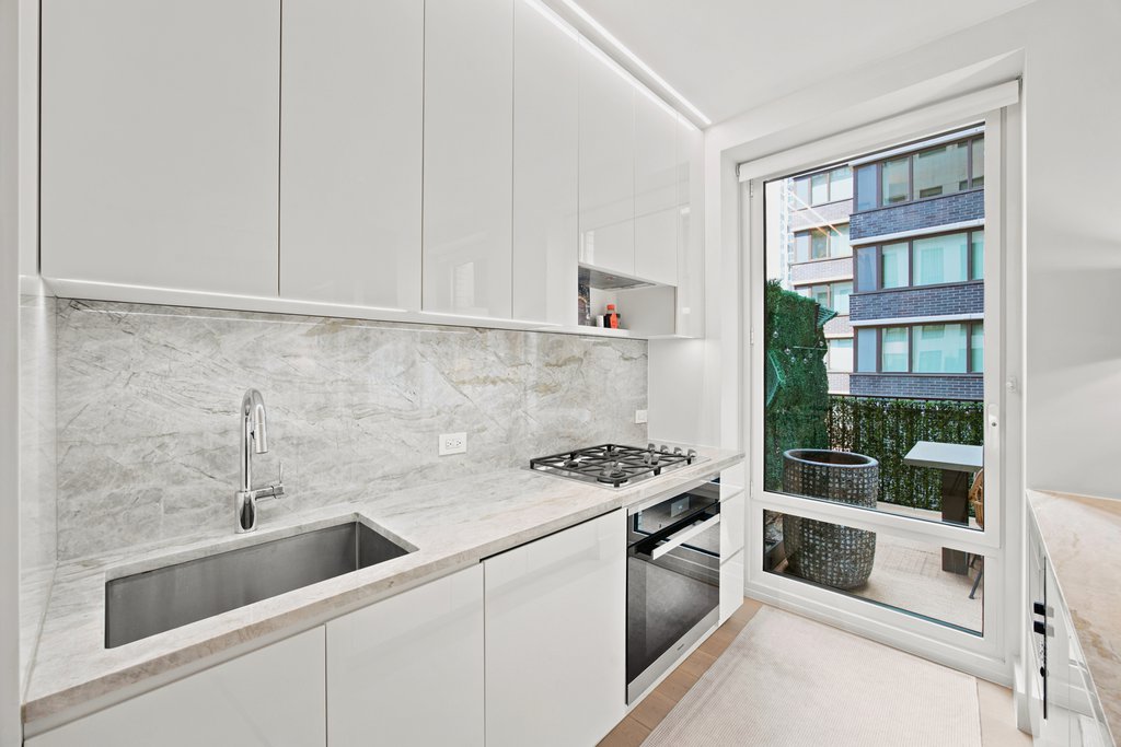 15 West 61st Street, Unit 3F photo 5