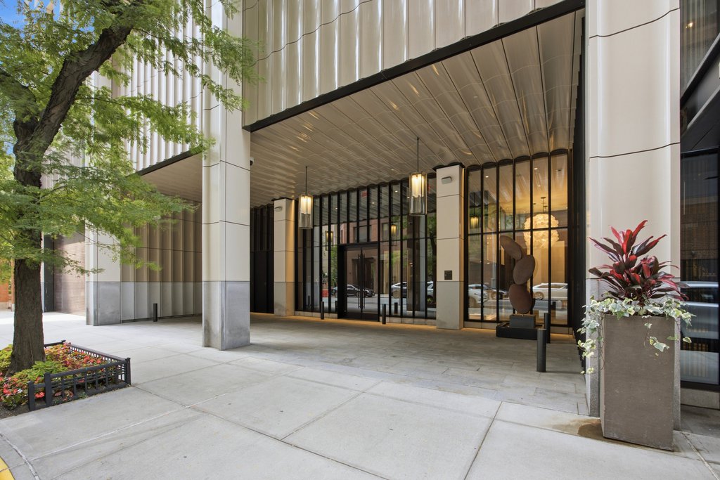 15 West 61st Street, Unit 3F photo 14