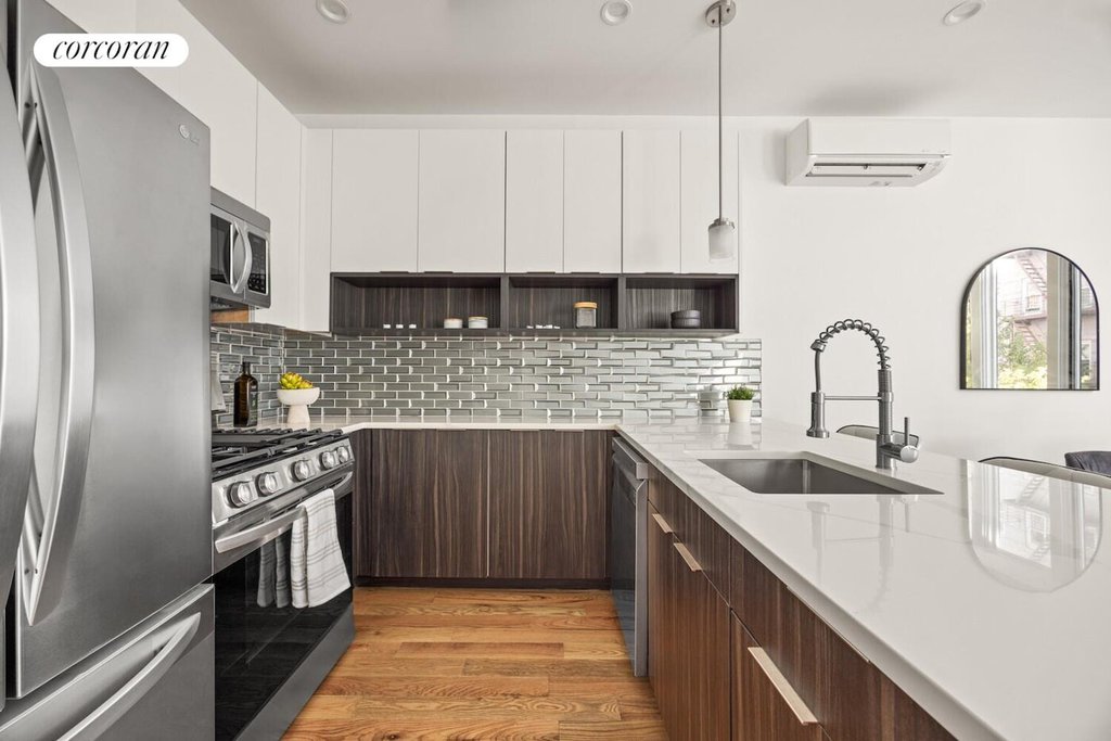 247 Mount Hope Place, Unit 3 photo 3