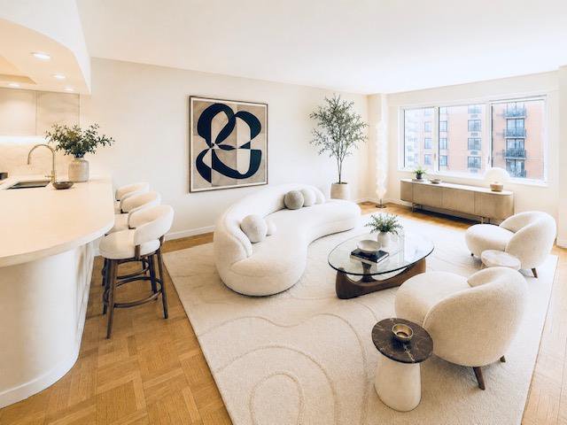 201 East 25th Street, Unit 14G
