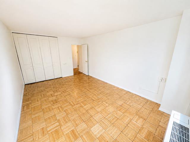 201 East 25th Street, Unit 14G photo 9