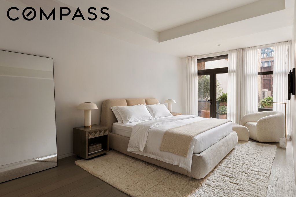 22 Bond Street, Unit A photo 10