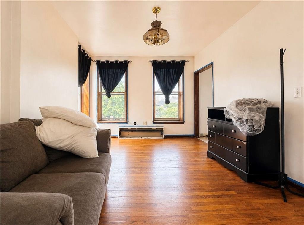 104 Albany Avenue – For Sale photo 5