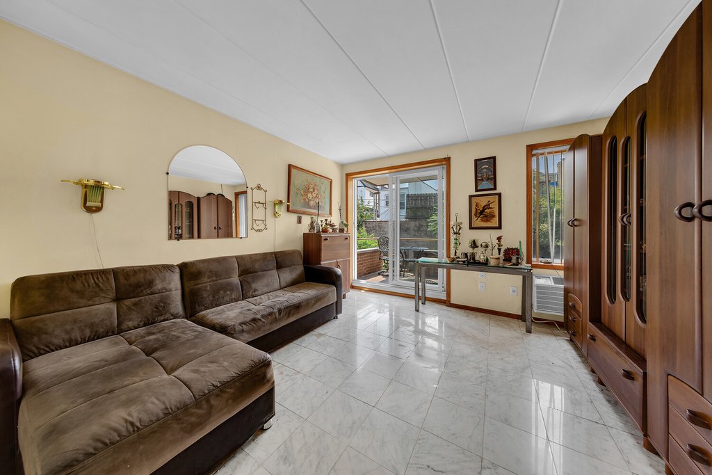 464 67th Street, Unit 2A