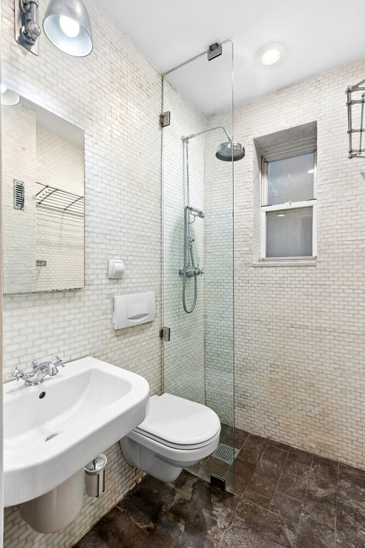 96 Perry Street, Unit B3 photo 5