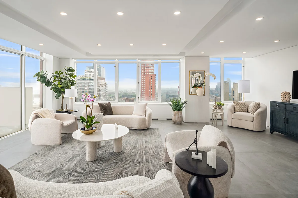 422 East 72nd Street, Unit 37AD photo 4