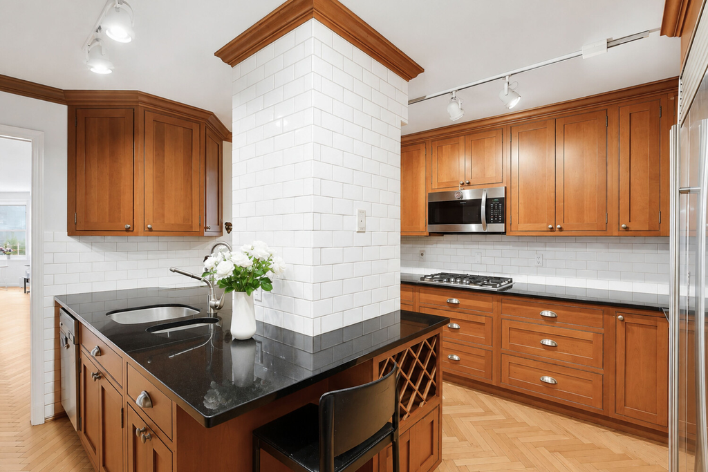 155 West 68th Street, Unit 404 photo 10