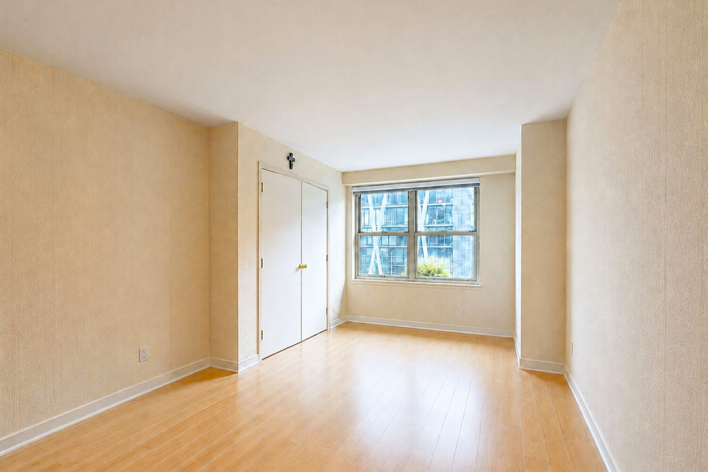 155 West 68th Street, Unit 404 photo 38