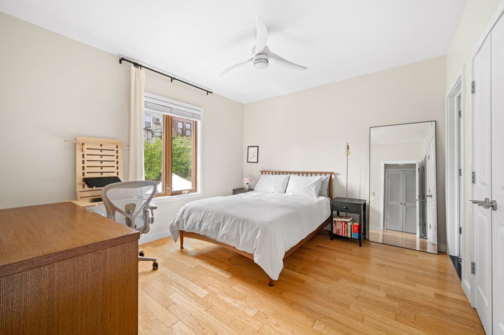 186 8th Street, Unit 2B photo 4