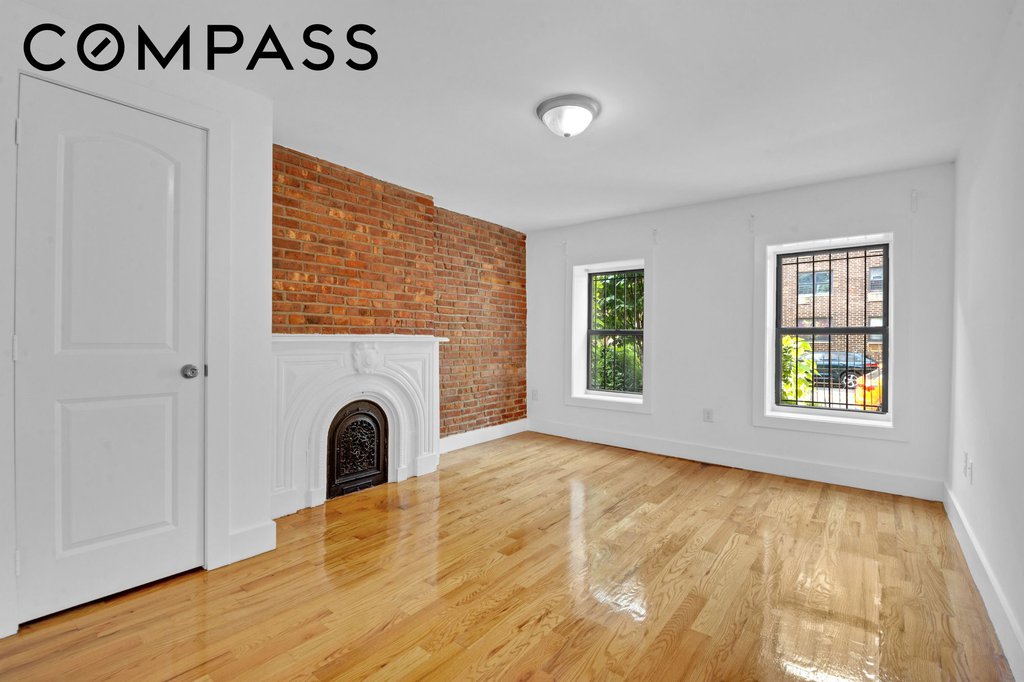 962 Gates Avenue – For Sale photo 10