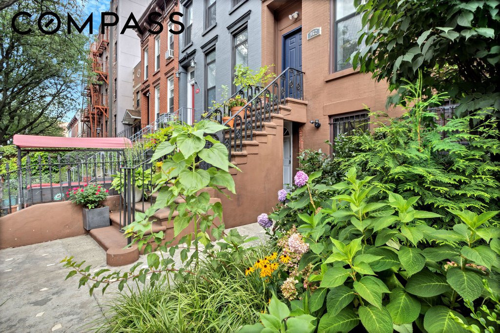 962 Gates Avenue – For Sale photo 12