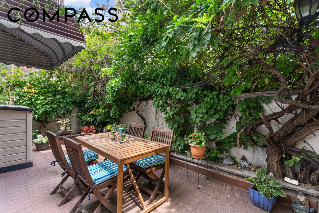 740 Leonard Street – For Sale photo 7