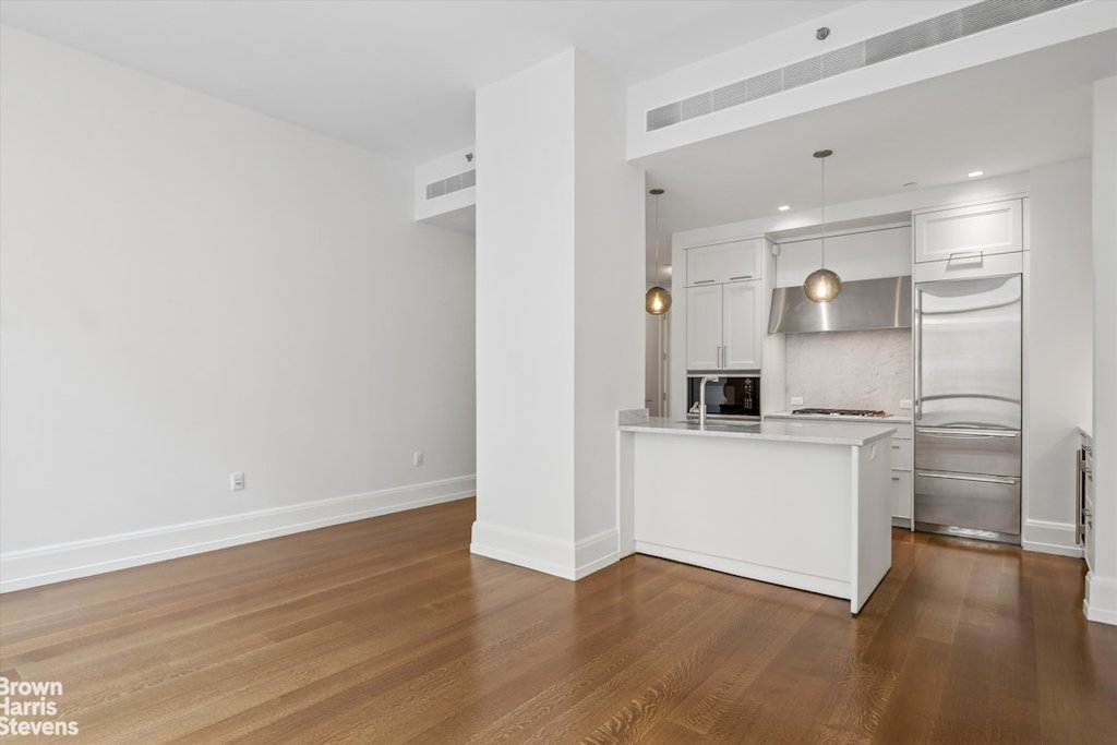 10 Madison Square West, Unit 6H photo 4