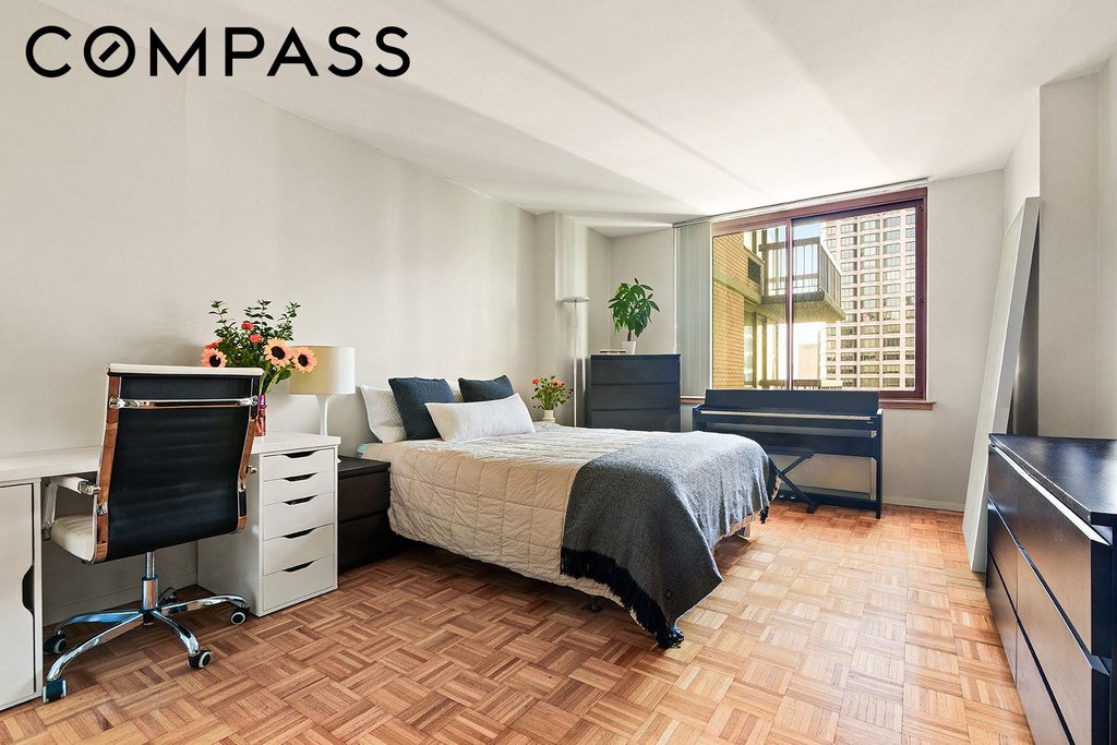 235 East 40th Street, Unit 34B photo 9