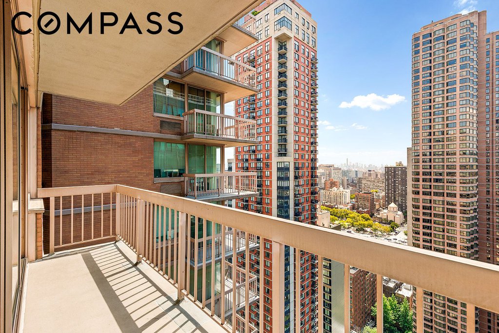 235 East 40th Street, Unit 34B photo 20