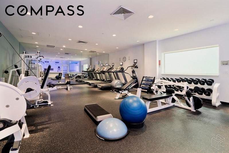 235 East 40th Street, Unit 34B photo 18