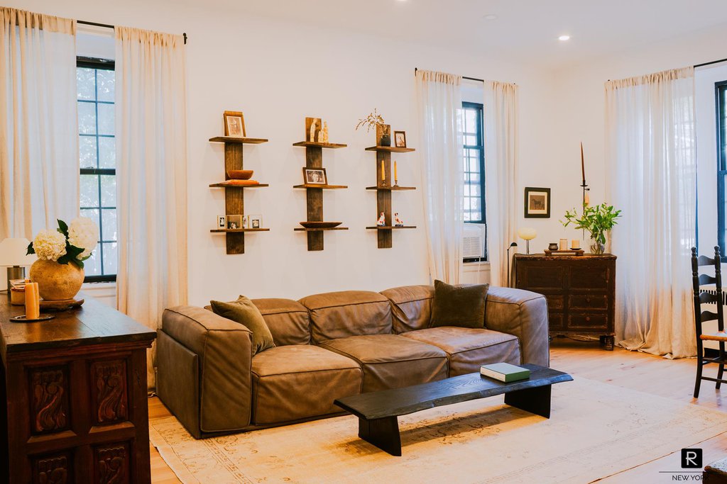 78 Eighth Avenue, Unit 1D