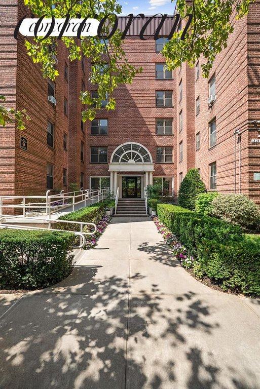 2190 Brigham STREET, Unit 1D photo 2