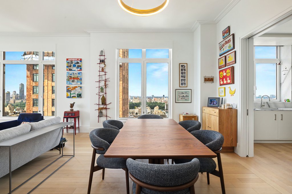 200 East 83rd Street, Unit 32B photo 4