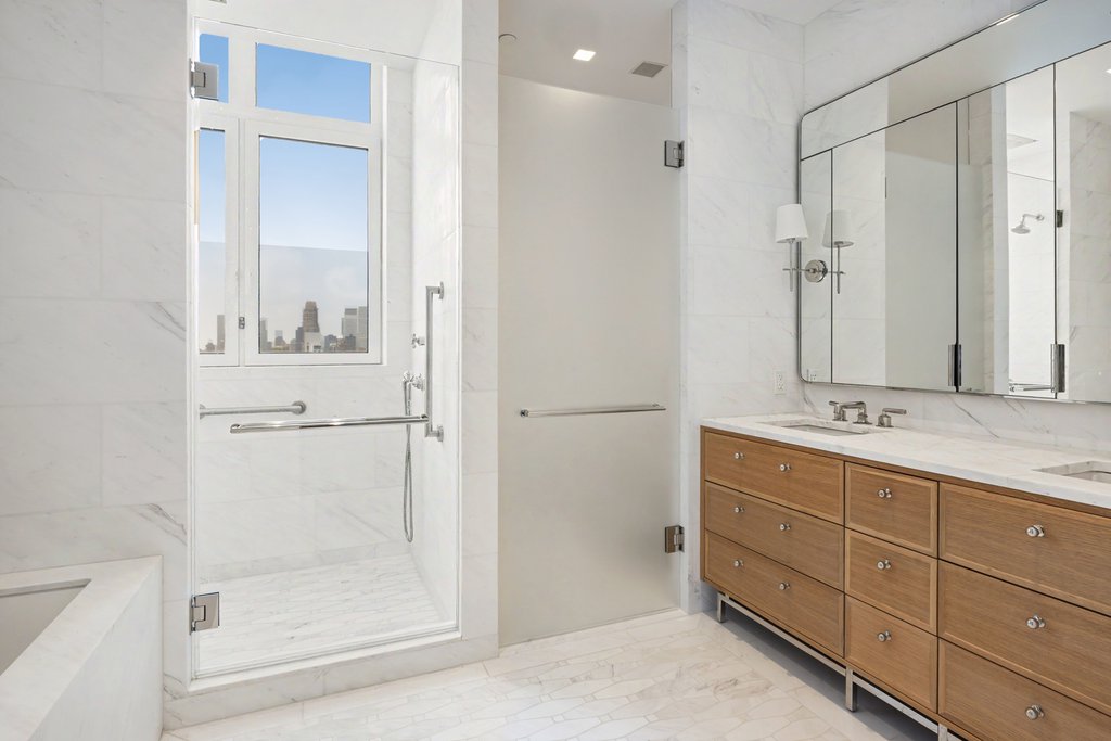 200 East 83rd Street, Unit 32B photo 15
