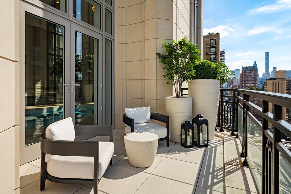 200 East 83rd Street, Unit 32B photo 28