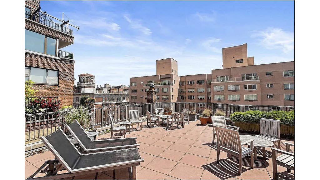 36 Sutton Place South, Unit 11B photo 8