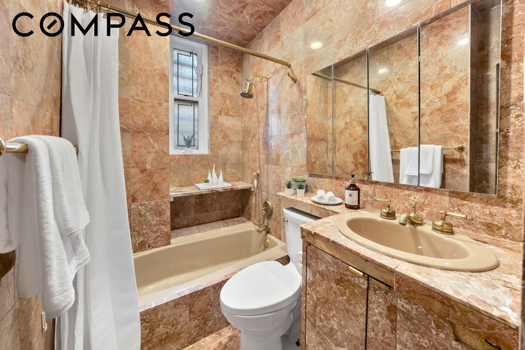 1060 Park Avenue, Unit 11A photo 6