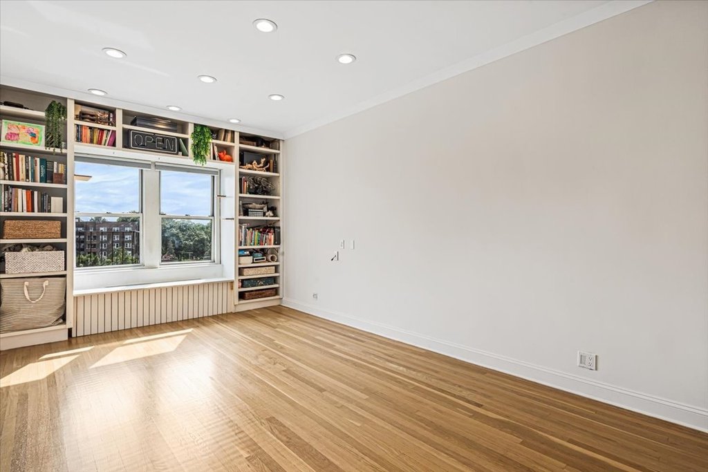 111-45 76th Avenue, Unit B62 photo 8