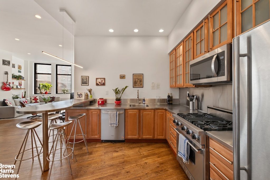 115 Fourth Avenue, Unit 6B photo 4