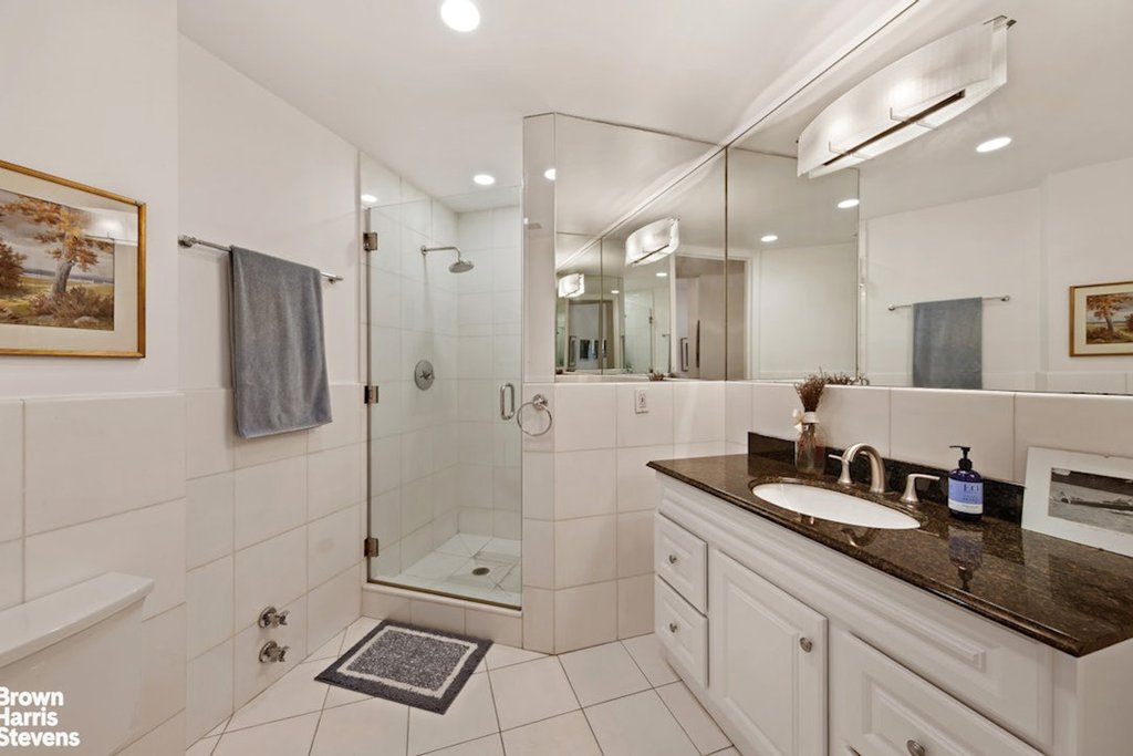 115 Fourth Avenue, Unit 6B photo 7